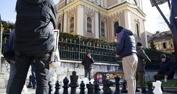 Penzioneri ilustracije/Damir Deljo