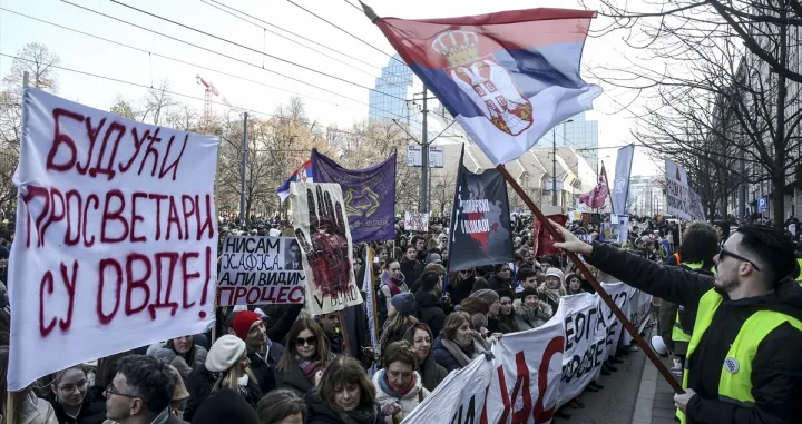 U Beogradu protest zbog pritisaka na zaposlene u školstvu koji podržavaju studente u blokadi/Anadolija