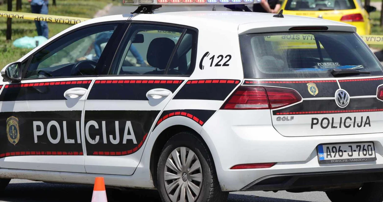 Saobraćajna nesreća u Sarajevu, Mojmilo, MUP KS, policijsko auto, policija Sarajevo, poginula pje&scaron;akinja/Senad Gubelić/