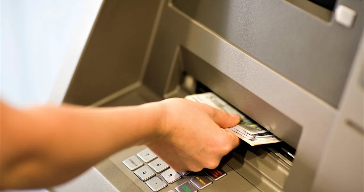 Bankomat/podizanje novca/Stefan Redel