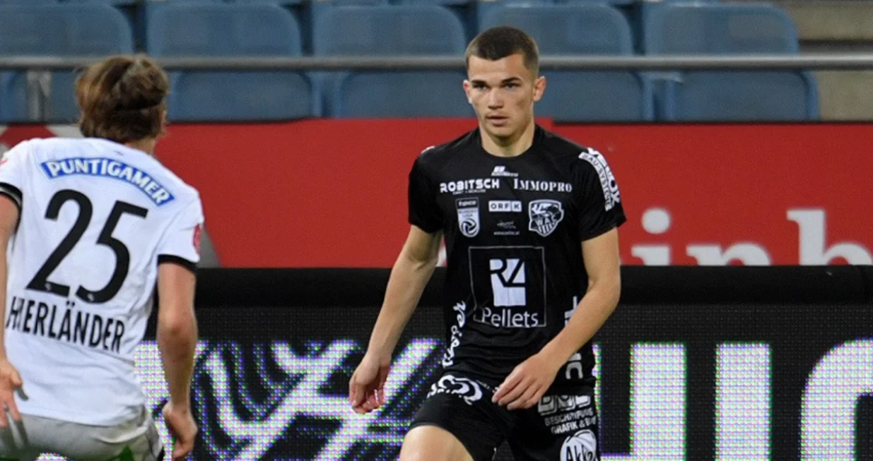 Jo&scaron; od prvih nastupa za Wolfsberger, austrijski savez je imao velike planove sa mladim Ja&scaron;ićem. On se ipak, između ostalog i značajnim posredstvom Belmina Habibovića, odlučio igrati za BiH. Mnogi drugi bi uskoro mogli krenuti njegovim stopama