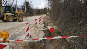 БАЊАЛУКА, 27. ФЕБРУАРА /СРНА/ - У оквиру радова на изградњи саобраћајнице за бањалучко насеље Пријечани почела је и изградња новог водовода који ће замијенити старе азбестне цијеви, постављене прије више деценија./Градска управа Ба