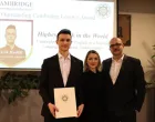 Tarik Hadžić na ceremoniji uručenja priznanja/