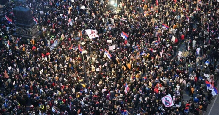 Još jedni veliki protesti u Srbiji/Vladislav Mitić