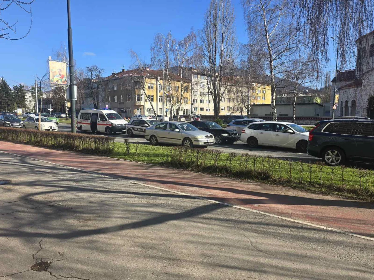 Saobraćajna nesreća u ulici Zmaja od Bosne u Sarajevu/Čitatelj Oslobođenja
