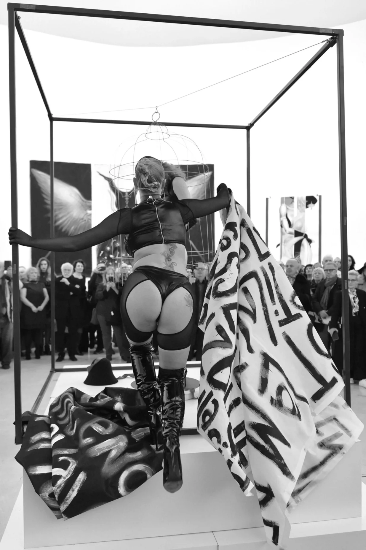 Vlasta Stalekar: Follow her/