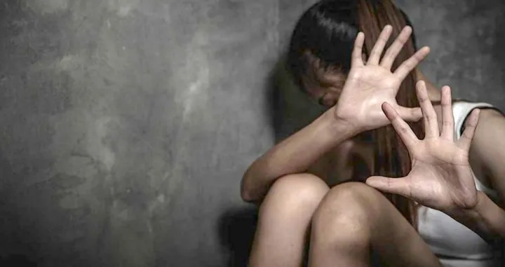 Muškarci po forumima dijele slike svojih žena, majki, djevojaka.../