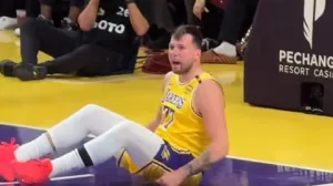 Dončić psuje sudiji (FOTO: Screenshot)