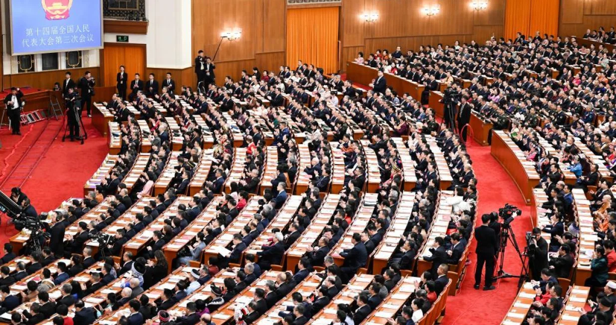 Li Qiang podnio izveštaj o radu Državnog saveta//