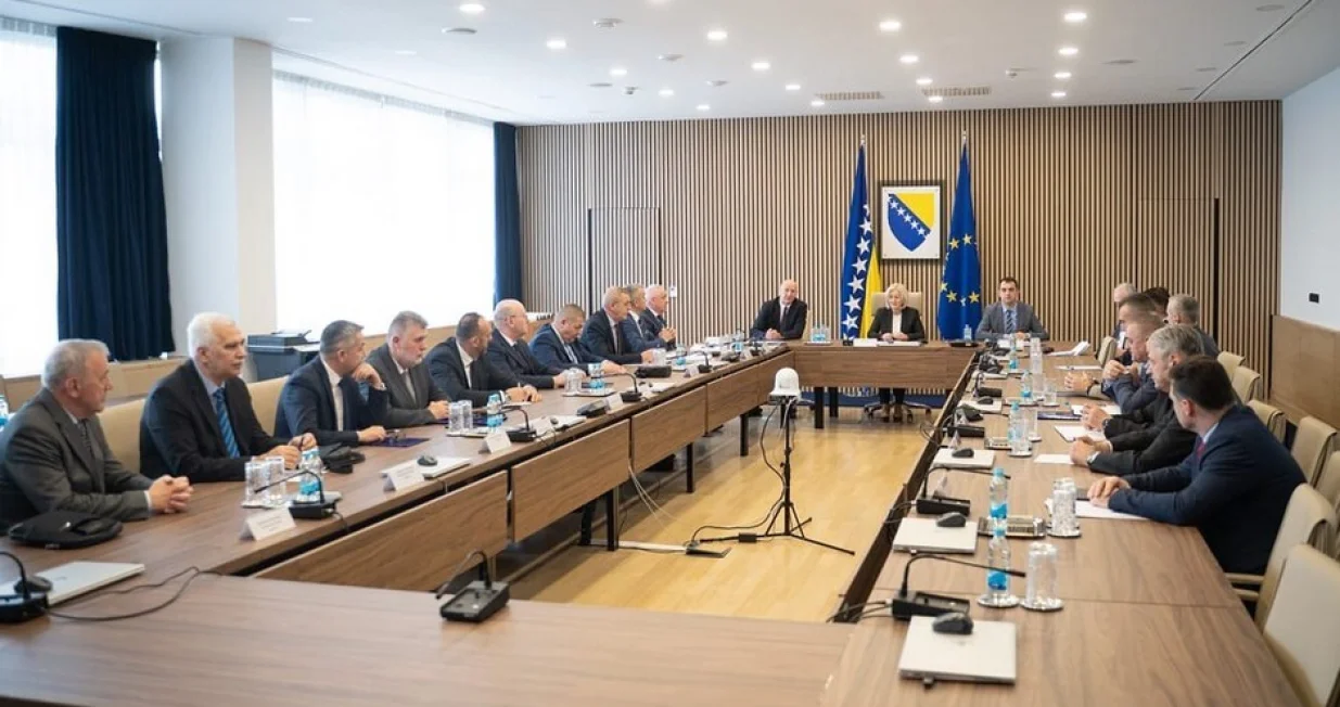 Sastanak Krišto sa čelnicima sigurnosnih agencija/