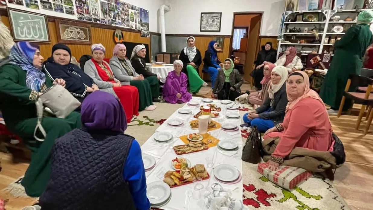 Iftari hanuma sa Une/