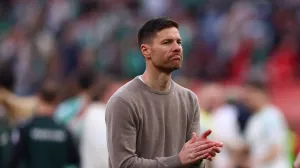 Xabi Alonso (FOTO: REUTERS/Thilo Schmuelgen)