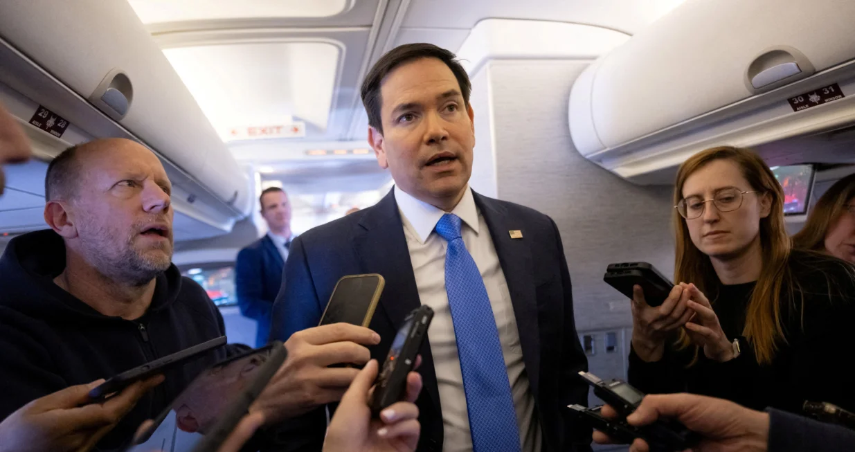 U.S. Secretary of State Marco Rubio speaks with the media on his military airplane as he flies to Jeddah, Saudi Arabia March 10, 2025. Rubio arrived in the Red Sea port city of Jeddah ahead of the talks with Ukrainian officials expected on March 11, leading a delegation including Mike Waltz, U.S. President Donald Trump's national security adviser.  SAUL LOEB/Pool via REUTERS/Saul Loeb