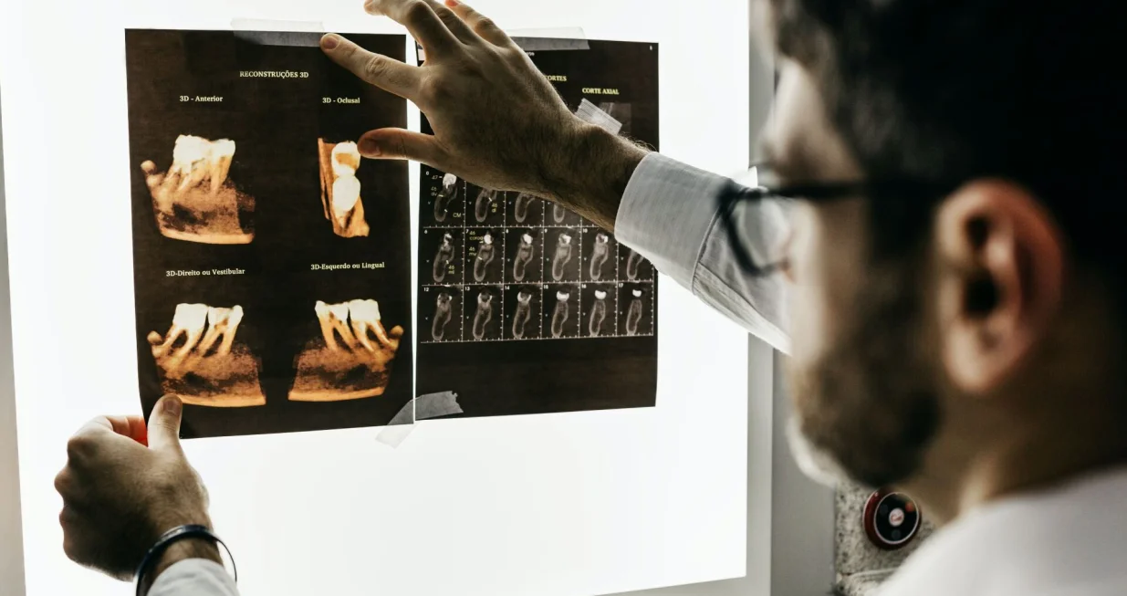 Zubar stomatolog zubi doktor/Ilustracija/Unsplash