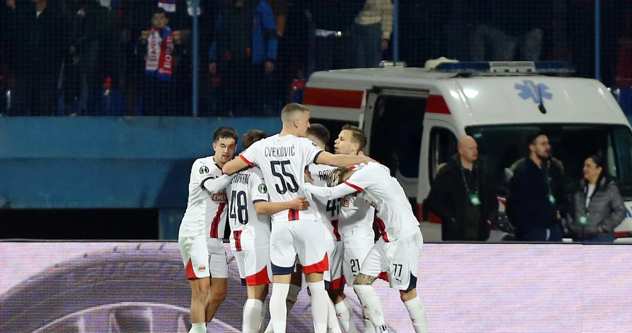 FOTO: REUTERS/Amel Emric