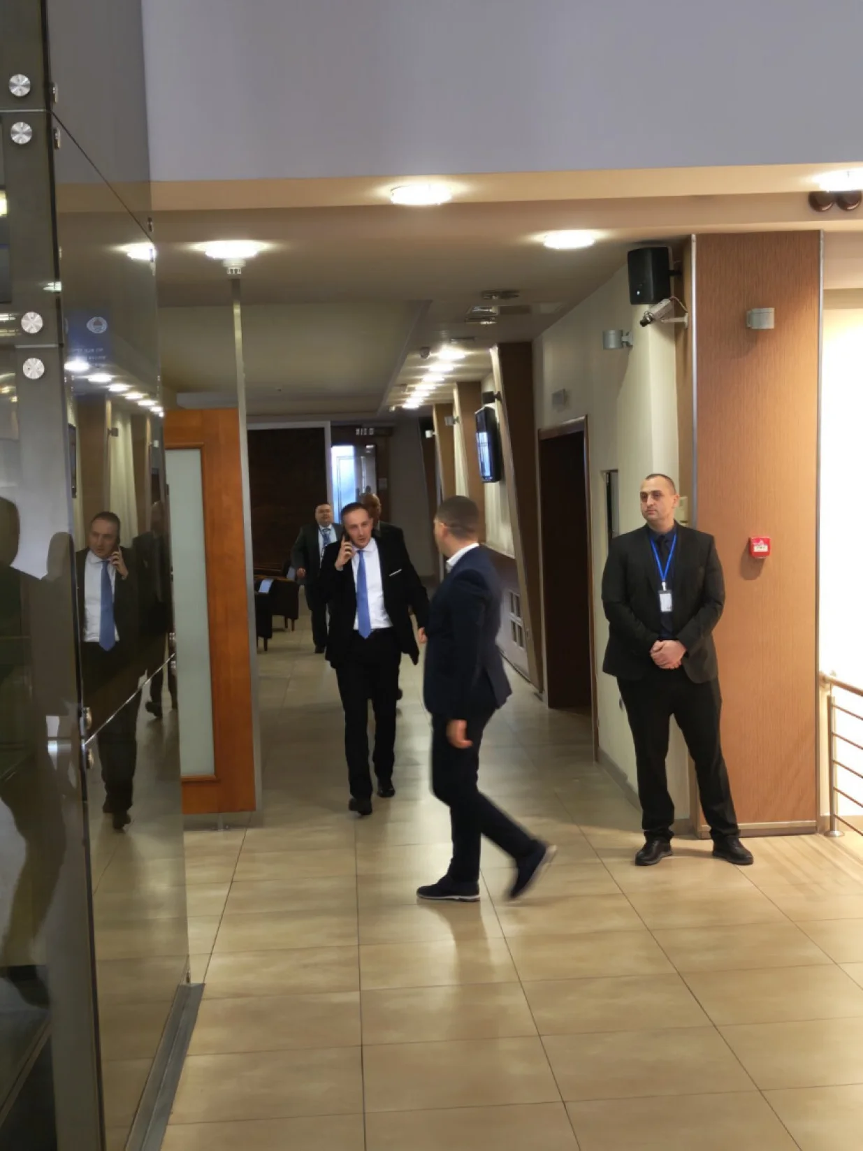 Posebna sjednica Narodne skup&scaron;tine Republike Srpske o dono&scaron;enju novog ustava ovog entiteta/