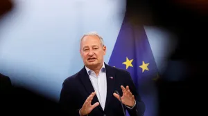 Social Democrats (SPO) top candidate Andreas Schieder addresses a press conference ahead of the European Parliament elections in Vienna, Austria, June 5, 2024. REUTERS/Leonhard Foeger/Leonhard Foeger
