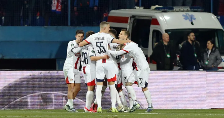 FOTO: REUTERS/Amel Emric