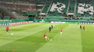 FK Borac zagrijavanje 