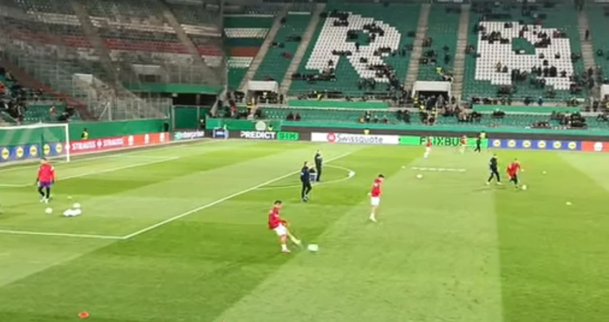 FK Borac zagrijavanje 