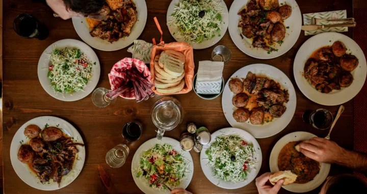 hrana, ručak, trpeza, iftar, iftarska sofra, ramazan/Unsplash