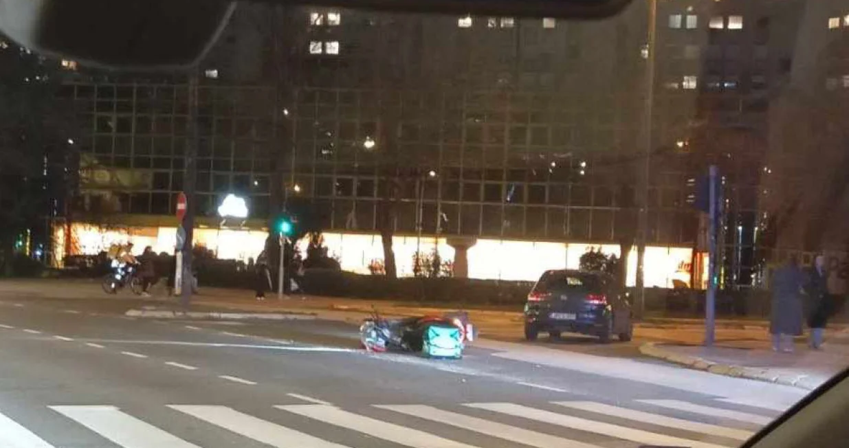 / Čitatelj// Čitatelj