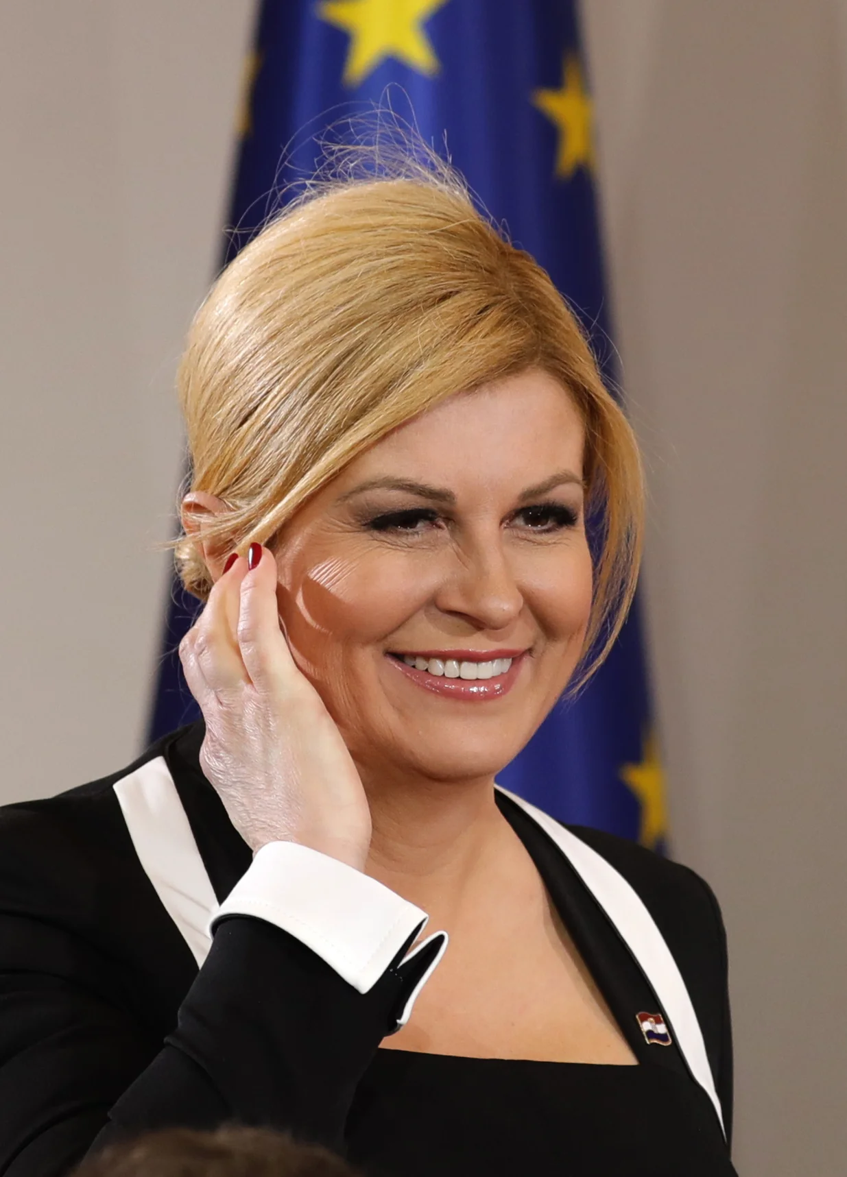 epa08225646 Croatian former president Kolinda Grabar Kitarovic arrives at the Presidential Office for the inauguration ceremony of new Croatian President Zoran Milanovic (not pictured), in Zagreb, Croatia, 18 February 2020. Milanovic has been sworn-in as the fifth President of Croatia after winning presidential runoff vote in January 2020 defeating the incumbent conservative Grabar-Kitarovic. EPA/ANTONIO BAT/Antonio Bat