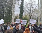 Građani u Banjoj Luci na protestnom skupu/
