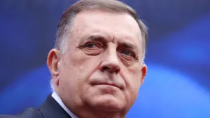 President of Republika Srpska (Serb Republic) Milorad Dodik addresses his supporters reacting to court decision on charges that he defied rulings by an international peace envoy, in Banja Luka, Bosnia and Herzegovina, February 26, 2025. REUTERS/Amel Emric/Amel Emric