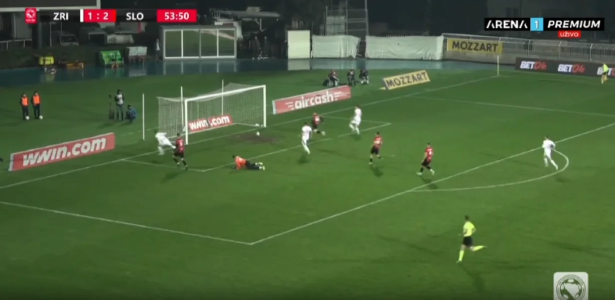 Zrinjski stiže do svog drugog pogotka (FOTO: Screenshot - Arena Sport)