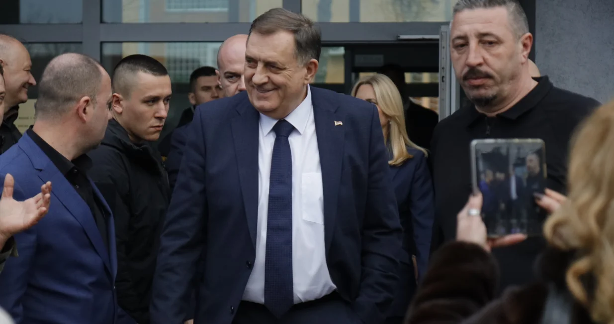 Sud BiH nastavak suđenja predsjedniku bh. entiteta Republika Srpska Miloradu Dodiku i vršiocu dužnosti direktora Službenog glasnika Milošu Lukiću, optuženima za nesprovođenje odluka viskog predstavnika/Senad Gubelić