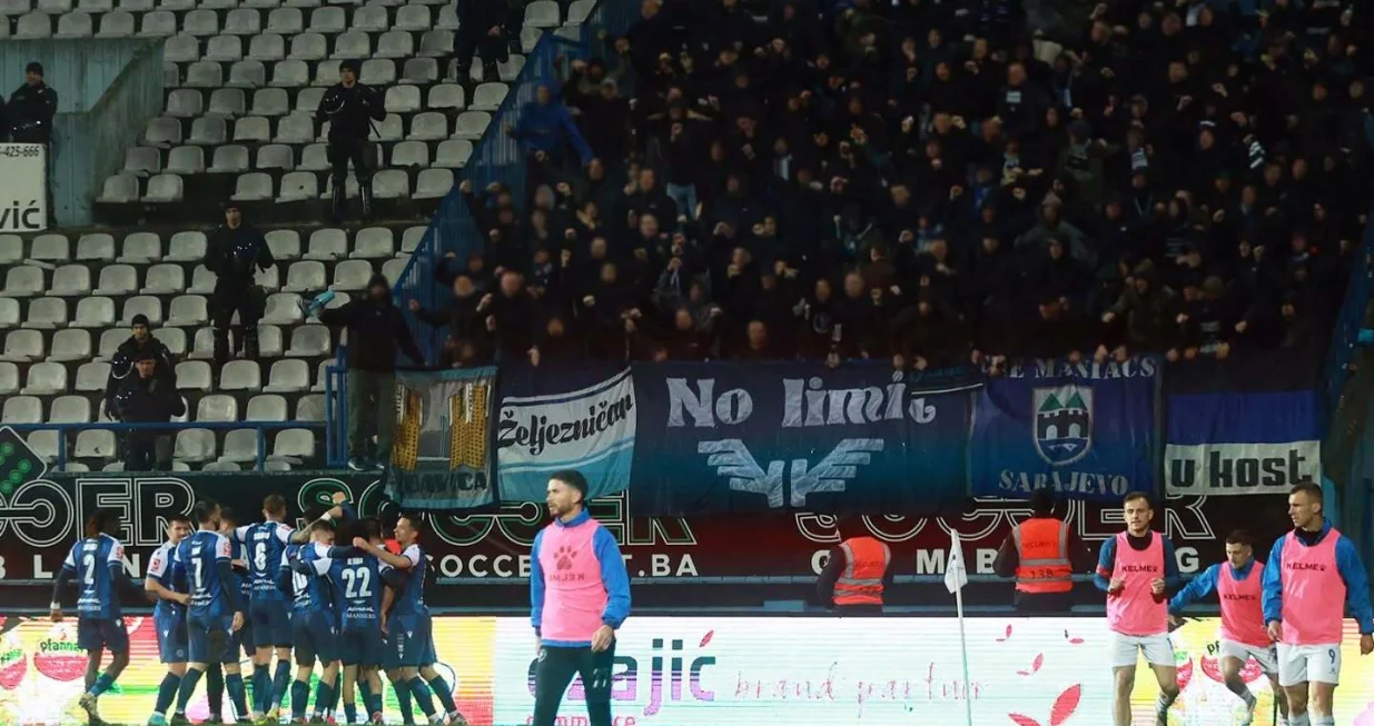 Željezničar i Manijaci u Bijeljini (FOTO: FK Željezničar)