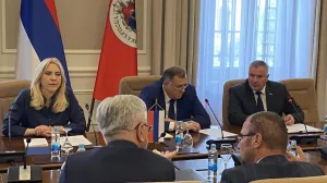 Sastanak vladajućih u RS, Dodik, Cvijanović, Višković, Čubrilović s leđa/