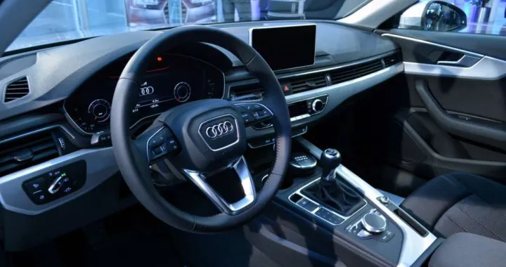 Audi/Ilustracija/Fena//