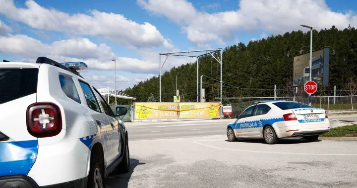 Bačena bomba na Sunnyland/Damir Deljo