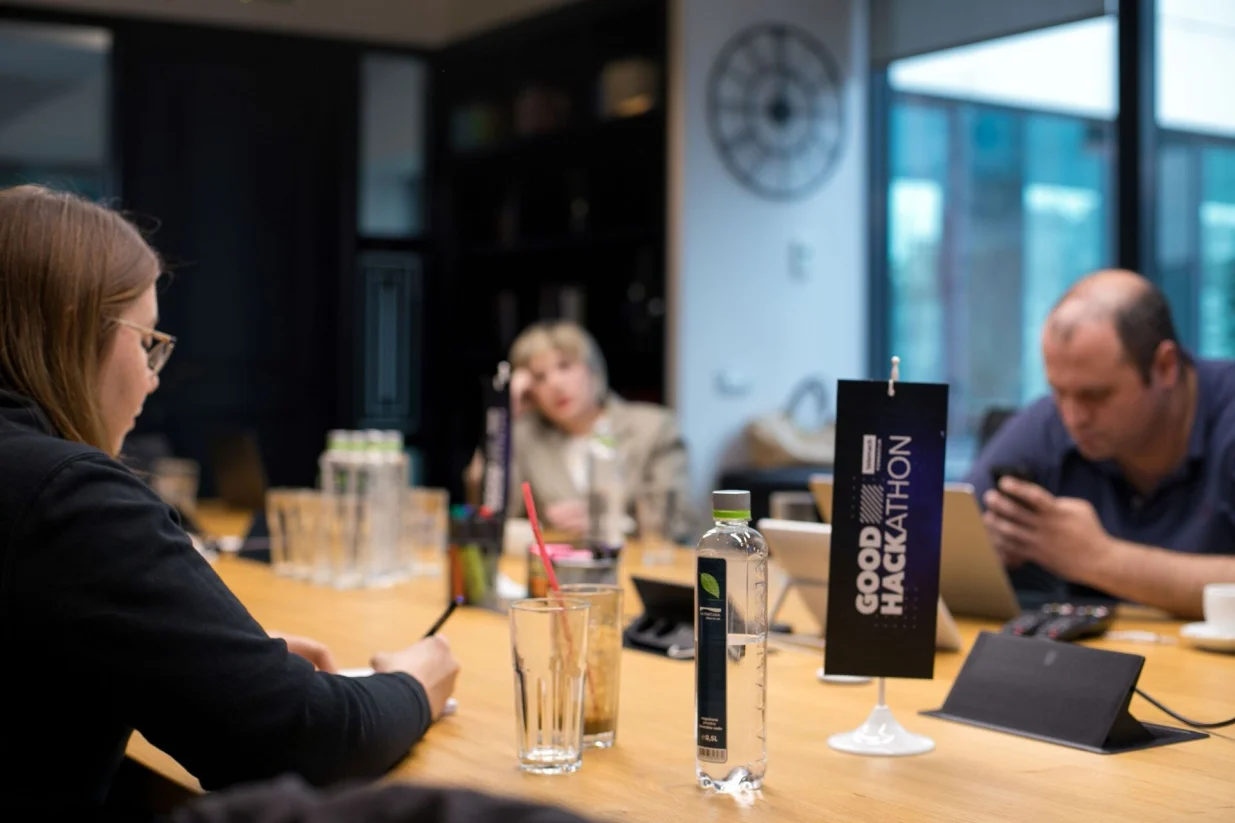 U organizaciji Telemacha BH i Fondacije: Pobjednici GOOD HACKathona posjetili United Cloud u Beogradu//