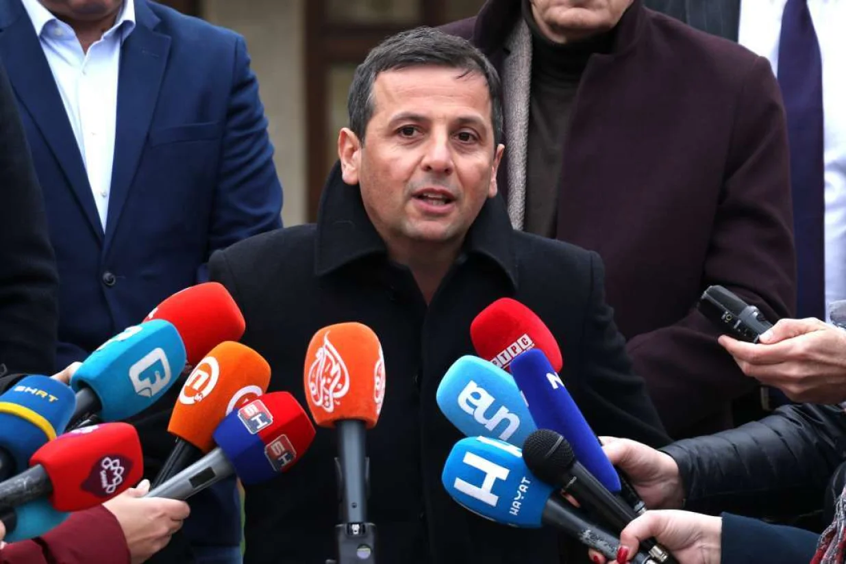 Nebojša Vukanović/Fena/