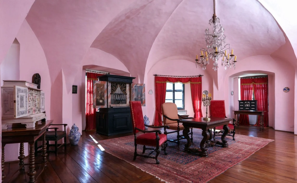 Stari grad, interijer/