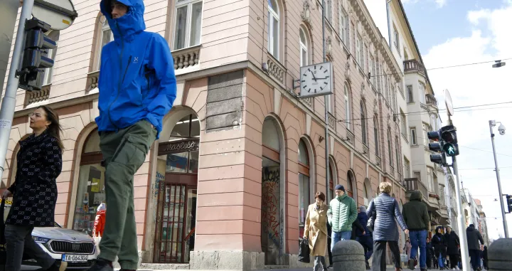 Vedro i hladno vrijeme/Damir Deljo