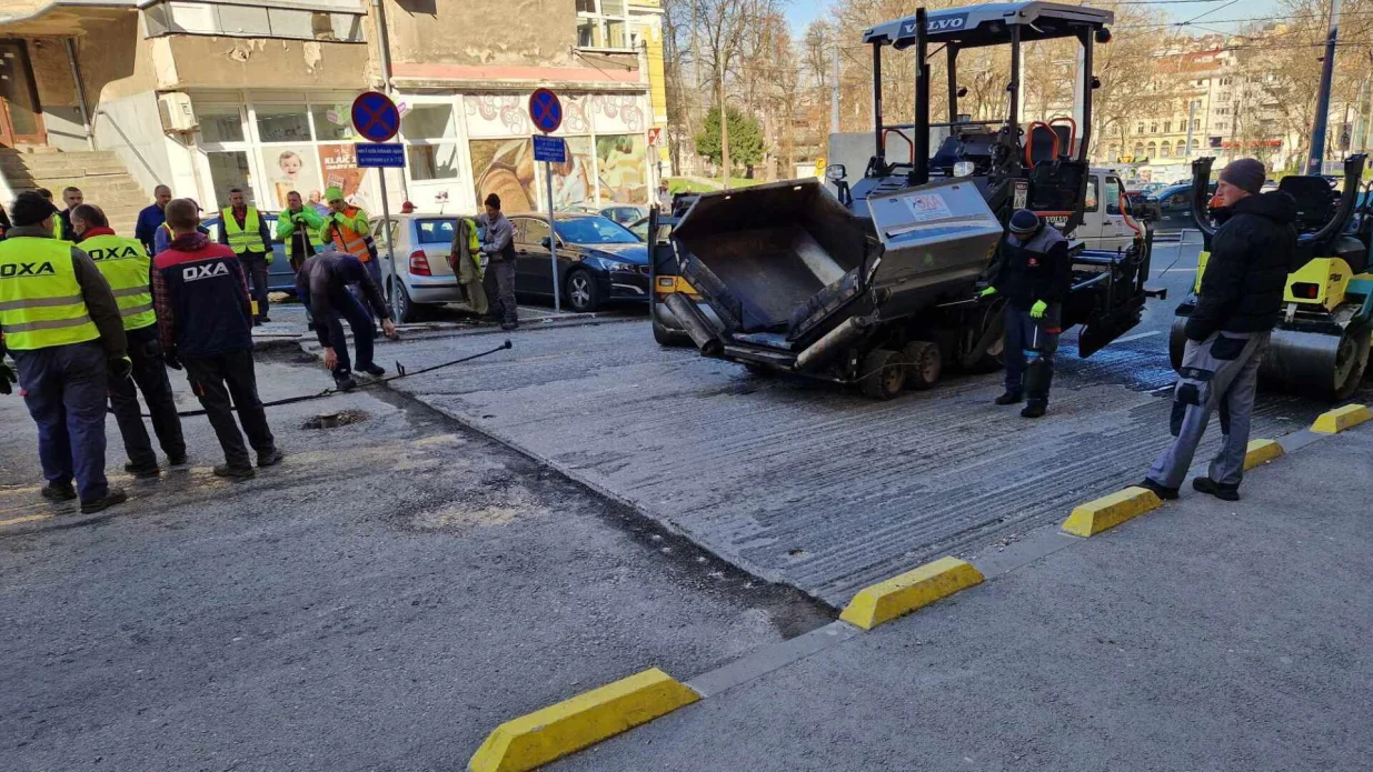 Saobraćajni kolaps na Bistriku, asfaltiranje ceste/Sanel Konjhodžić