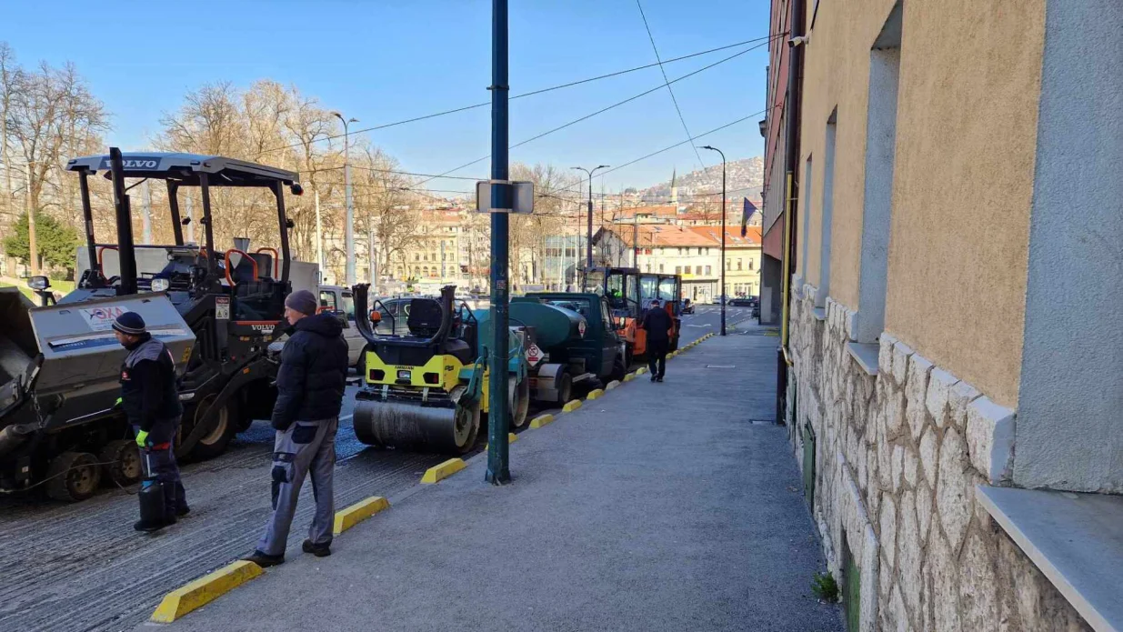 Saobraćajni kolaps na Bistriku, asfaltiranje ceste/Sanel Konjhodžić