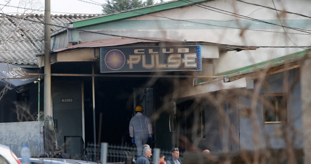 A view outside a night club, following a fire resulting in casualties, in the town of Kocani, North Macedonia, March 16, 2025. REUTERS/Ognen Teofilovski  TPX IMAGES OF THE DAY/Ognen Teofilovski