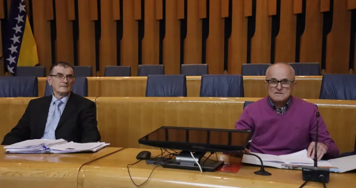 Komisija za borbu protiv korupcije Predstavničkog doma Parlamentarne skupštine Bosne i Hercegovine (PSBiH) Javno saslušanje predstavnika Samostalnog sindikata državnih službenika i zaposlenika UIOBiH i predstavnika Sindikata UIOBiH/Senad Gubelić