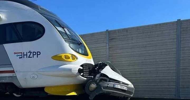 Smrksna caddy na mjestu nesreće/Epodravina//