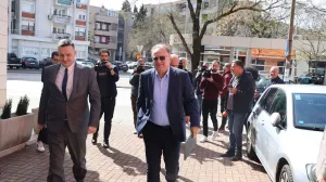 MOSTAR, 21. ožujka (FENA) – U Domu HDZ-a BiH u Mostaru počeo je sastanak predstavnika političkih stranaka koalicije na razini Federacije Bosne i Hercegovine. (Foto FENA/ES)/Es