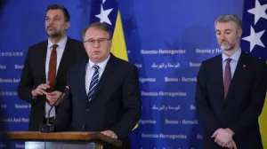 Nermin Nikšić i partneri iz Trojke (Konaković, Forto)/Senad Gubelić/