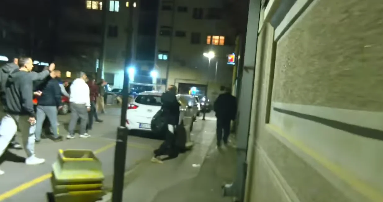 niš, građani, srbija, sns, jaja, protest/Screenshot