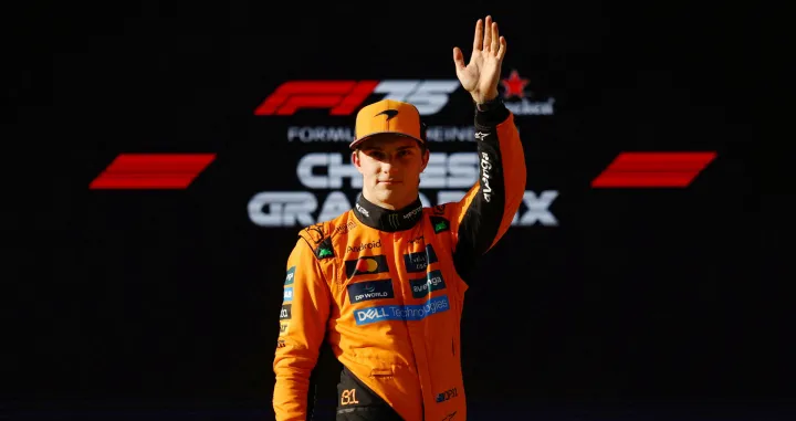 Formula One F1 - Chinese Grand Prix - Shanghai International Circuit, Shanghai, China - March 22, 2025 McLaren's Oscar Piastri celebrates after qualifying in pole position REUTERS/Edgar Su  TPX IMAGES OF THE DAY