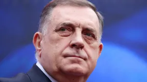 President of Republika Srpska (Serb Republic) Milorad Dodik addresses his supporters reacting to court decision on charges that he defied rulings by an international peace envoy, in Banja Luka, Bosnia and Herzegovina, February 26, 2025. REUTERS/Amel Emric/Amel Emric