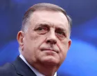 President of Republika Srpska (Serb Republic) Milorad Dodik addresses his supporters reacting to court decision on charges that he defied rulings by an international peace envoy, in Banja Luka, Bosnia and Herzegovina, February 26, 2025. REUTERS/Amel Emric/Amel Emric